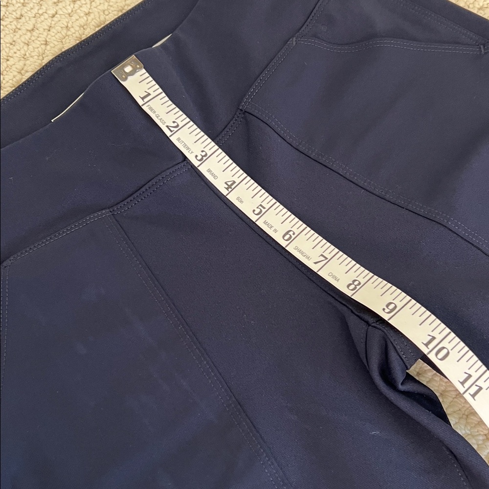 EUC Carhartt women’s fitted work pants in Navy size Small - 4/6 - Picture 5 of 9